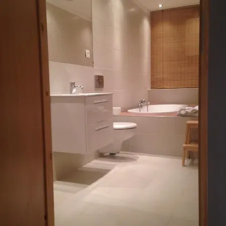 Apartament Vol8 Apartment *